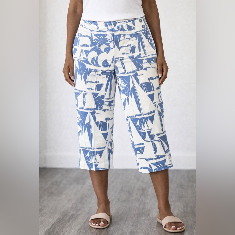 Vintage Liz Claiborne Navy and Cream Patterned Capris